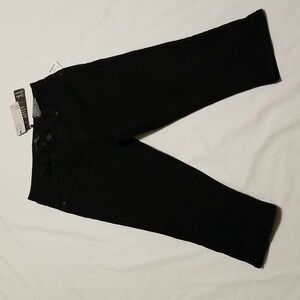 NWT "1822 DENIM" Buttery Soft Black Denim Cropped Skinny Jean's / Capri Size 10